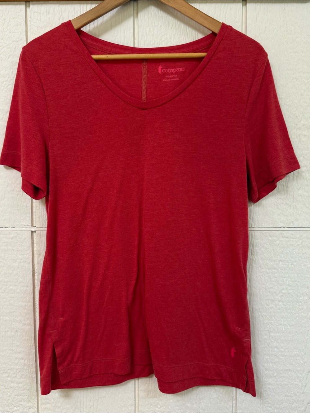 cotopaxi Red Women's V-Neck Short Sleeve Tee